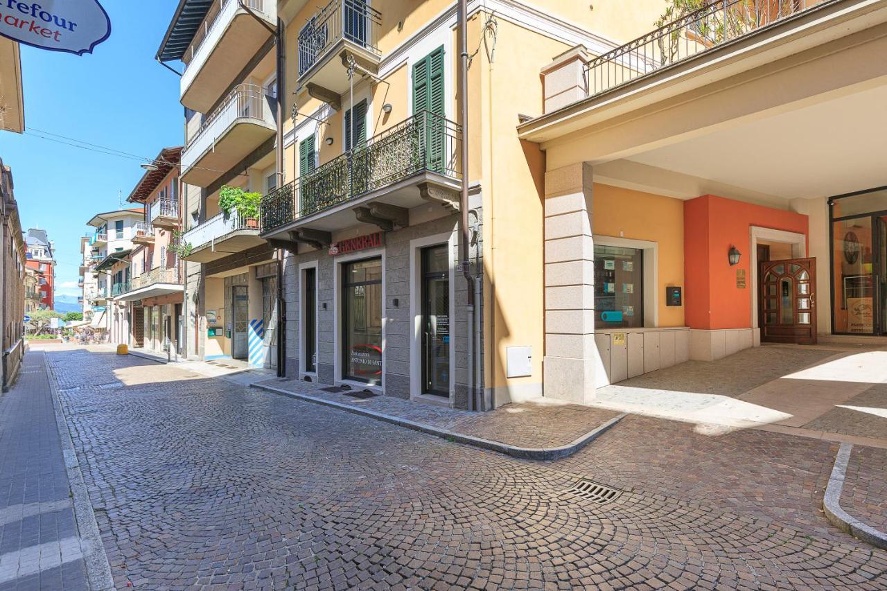 Dolfin - Nel Centro Di Stresa - By Impero House Daire Dış mekan fotoğraf